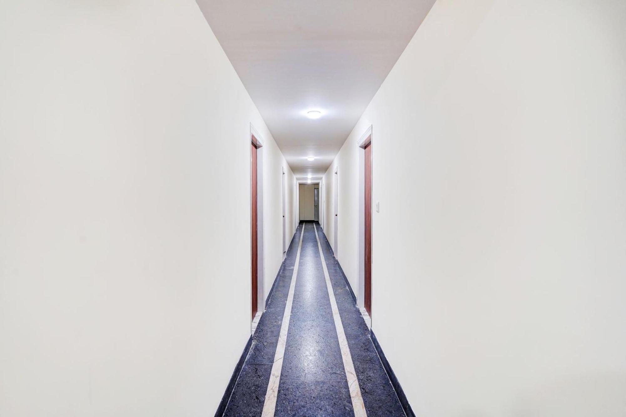 העיר בנגלור Hotel O Rr Comforts מראה חיצוני תמונה